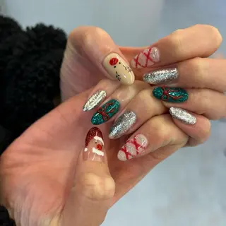 ネイル pool SHIBATAのネイルデザイン