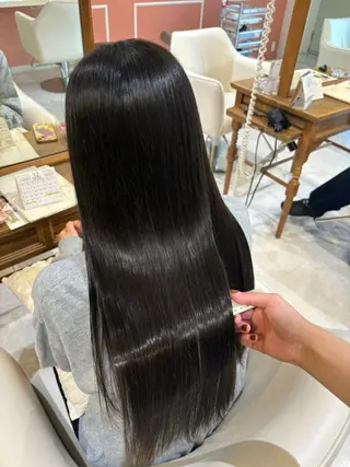 ロング カラー 中山 知優のヘアスタイル