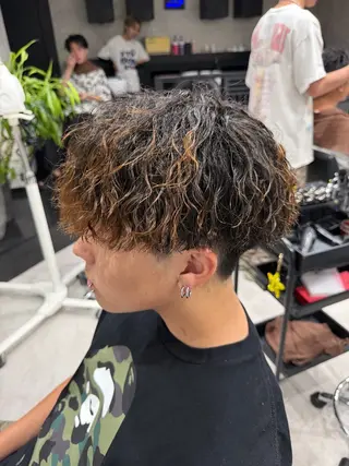 ショート パーマ メンズ ユウ🪄 パーマ指名No1のヘアスタイル