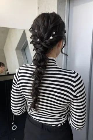 ロング カラー パーマ ヘアアレンジ 透明感/オリーブ/ グレージュ/YUKAのヘアスタイル
