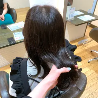 ロング 透明感艶カラー/ 岡田澪香のヘアスタイル