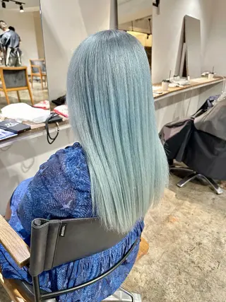 セミロング カラー ✨艶ブリーチカラー ✨四ノ宮裕己のヘアスタイル