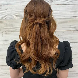 ロング カラー ヘアアレンジ LAVENDIA 初音のヘアスタイル