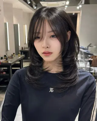 セミロング カラー 韓国風ハッシュカット 似合わせレイヤー池袋のヘアスタイル