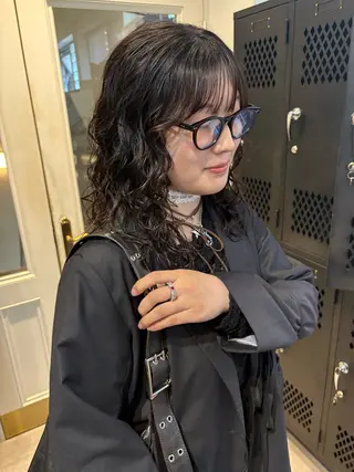 セミロング パーマ SIKI yuuna レイヤーカット🪽のヘアスタイル