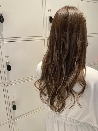 ロング カラー 山田 ひかりのヘアスタイル