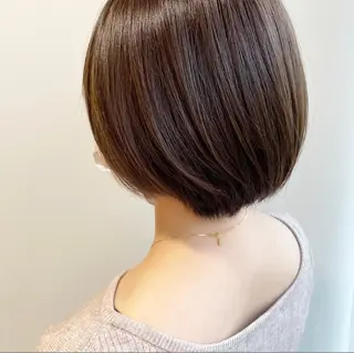 ショート カラー 山口 莉奈のヘアスタイル