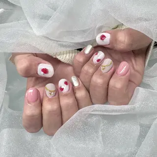 ネイル 山岸 夏菜のネイルデザイン