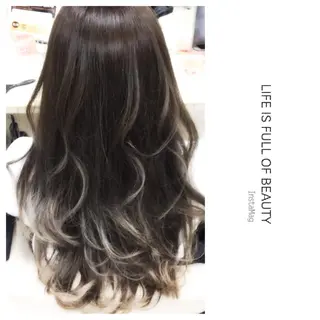 セミロング ロング カラー Lyhair🦊🎀 AKIのヘアスタイル