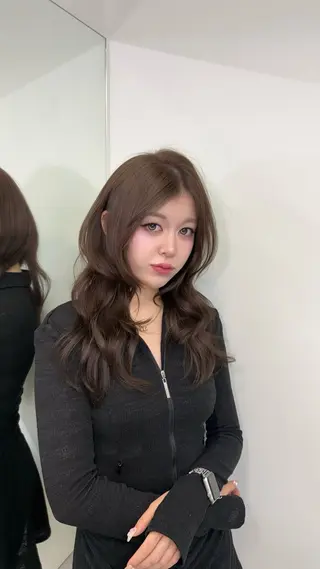 ロング カラー ATRA所属・ワンホン級艶髪 🤍𝑀𝐼𝐻𝑂のヘアスタイル