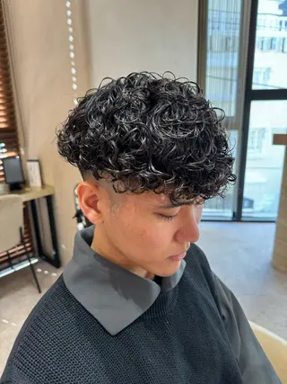 ショート パーマ メンズ 波巻きスパイラルパー マ/シャドウパーマ駿のヘアスタイル