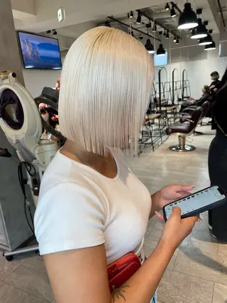 ショート カラー 💜ハイトーン💛 マジカルかいちゃんのヘアスタイル