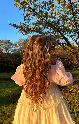 ロング カラー ヘアアレンジ タナカ カナ🫧のヘアスタイル