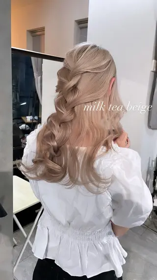 セミロング カラー 💜ハイトーン💛 マジカルかいちゃんのヘアスタイル
