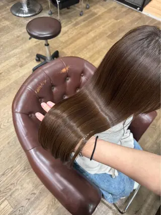 カラー 川根 彩のヘアスタイル