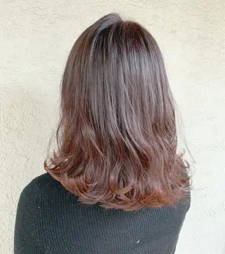 ミディアム カラー 艶髪・酸性ストレート フリツのヘアスタイル