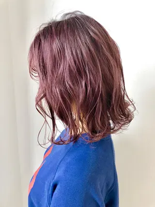 ミディアム カラー 岩田 萌那のヘアスタイル