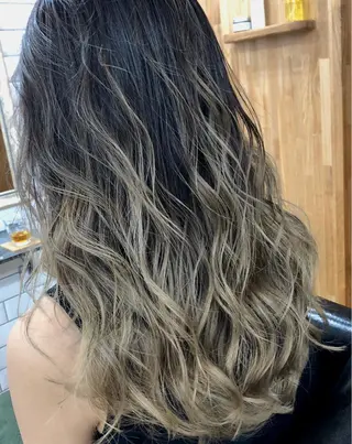 ロング 橋本 敬介のヘアスタイル
