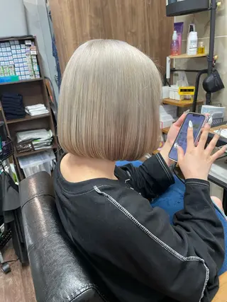 ショート カラー Lull1人美容室 バレイヤージュのヘアスタイル