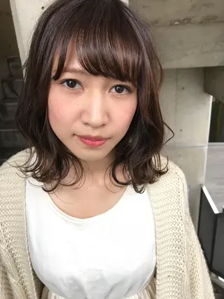 ミディアム カラー パーマ 成松 勇治のヘアスタイル