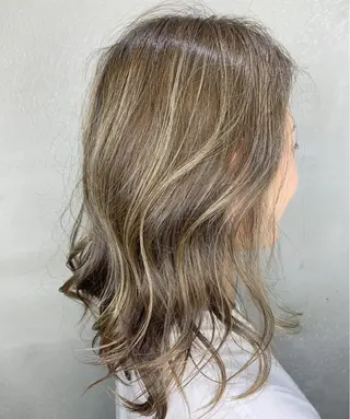 カラー くまがい みゆ【edge.】のヘアスタイル