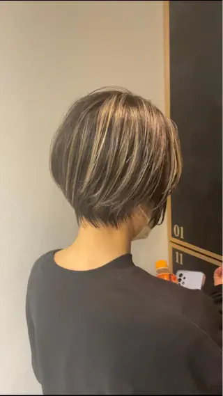 ショート カラー 大人のお悩み解決 鶴見/菅谷光哉のヘアスタイル