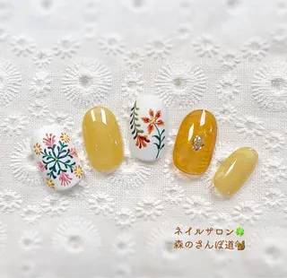 ネイル ショートネイル 森のさんぽ道のネイルデザイン