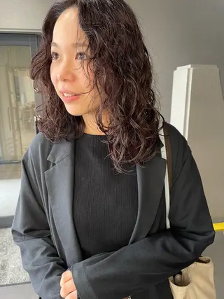 セミロング カラー パーマ 💓パーマ，💗 レイヤーカットのヘアスタイル