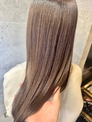 セミロング 髪質改善池袋𓊆 大士𓊇ダブルカラーのヘアスタイル