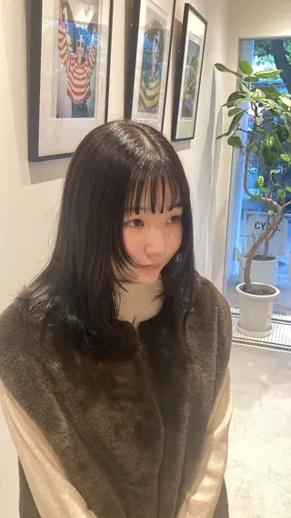 ミディアム 久野紗愛 【髪質改善　艶髪】のヘアスタイル