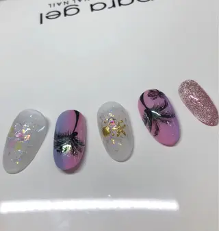 ネイル 遊津 美来のネイルデザイン