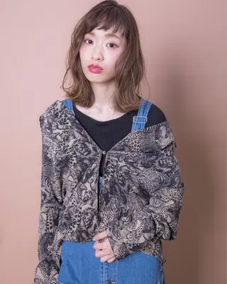 ミディアム カラー 池田 真由美のヘアスタイル