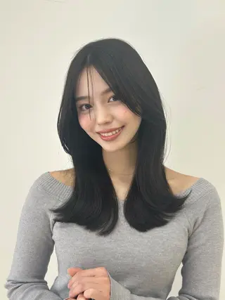 セミロング 菊池 梨麻のヘアスタイル