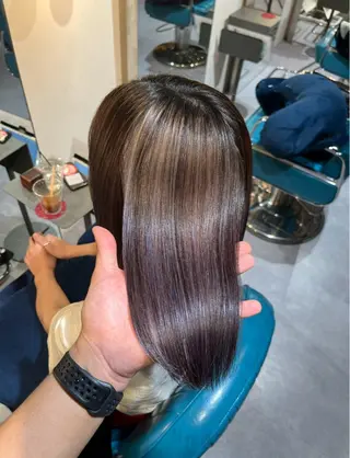 セミロング 必ず笑顔で帰っていた だきます！安田祐貴のヘアスタイル