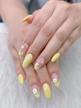 ネイル salon GOLD フォンのネイルデザイン