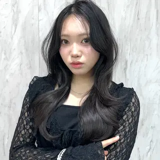 ロング カラー ヘアアレンジ 🖤kana/艶髪/ 韓国風暗髪カラー🖤のヘアスタイル