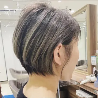 ショート カラー 中村 楓のヘアスタイル