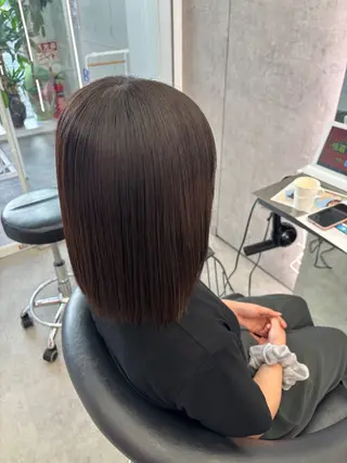 ミディアム 低ダメージ透明カラー 𝙼𝙰𝙽𝙰のヘアスタイル