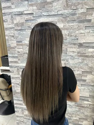 ロング カラー ハイトーン Arphyのヘアスタイル