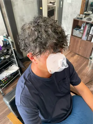 パーマ メンズ Lull1人美容室 バレイヤージュのヘアスタイル