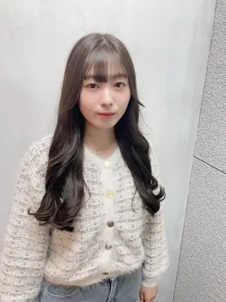 ロング 🧸顔周りカット /透明感🎀のヘアスタイル