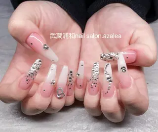 ネイル R inのネイルデザイン