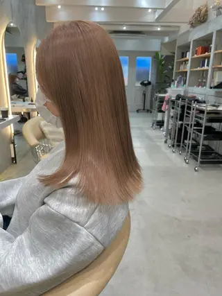 ミディアム 本田 奈穂美のヘアスタイル