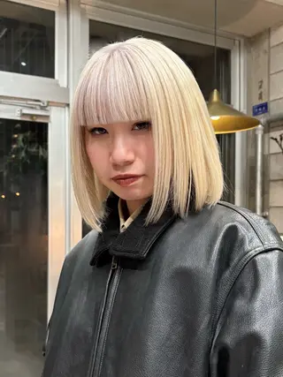 ミディアム カラー wewe: momoeのヘアスタイル