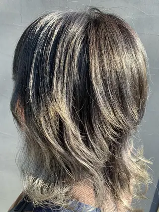 ミディアム Aya/四条烏丸/ インナーカラーのヘアスタイル