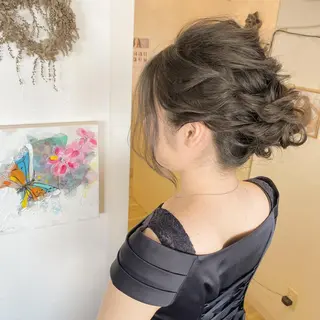 ミディアム カラー grand juteのヘアスタイル