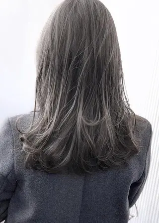 ミディアム Lino by hoNuaのヘアスタイル