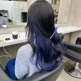 セミロング 寒色＆ブリーチ特化 寒色MiOのヘアスタイル