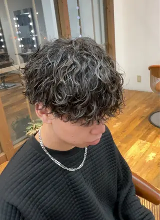 パーマ メンズ 林 侑弥のヘアスタイル