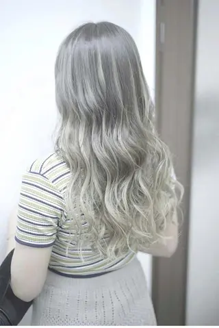 ロング カラー Crystal 船橋のヘアスタイル
